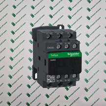 Schneider contactor CAD32P7