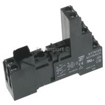 Relay socket