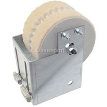 Guiding brush pulley