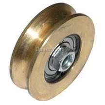 Bronze roller for connecting rope