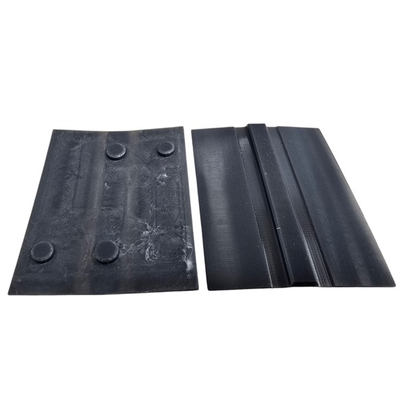 Guide shoe insert 16